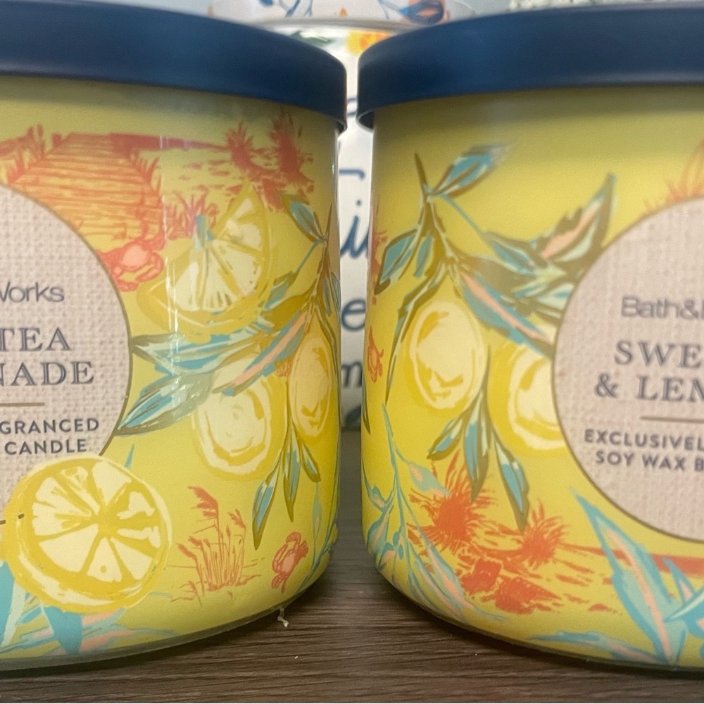 Bath & Body Works Sweet Tea & Lemonade Candle - Yellow and Blue